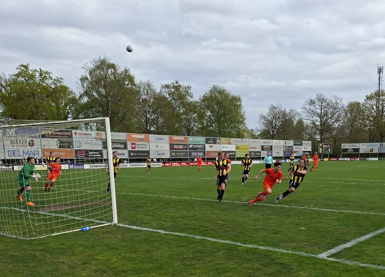 Zuur gelijkspel S.V. Nieuwleusen in Vriezenveen