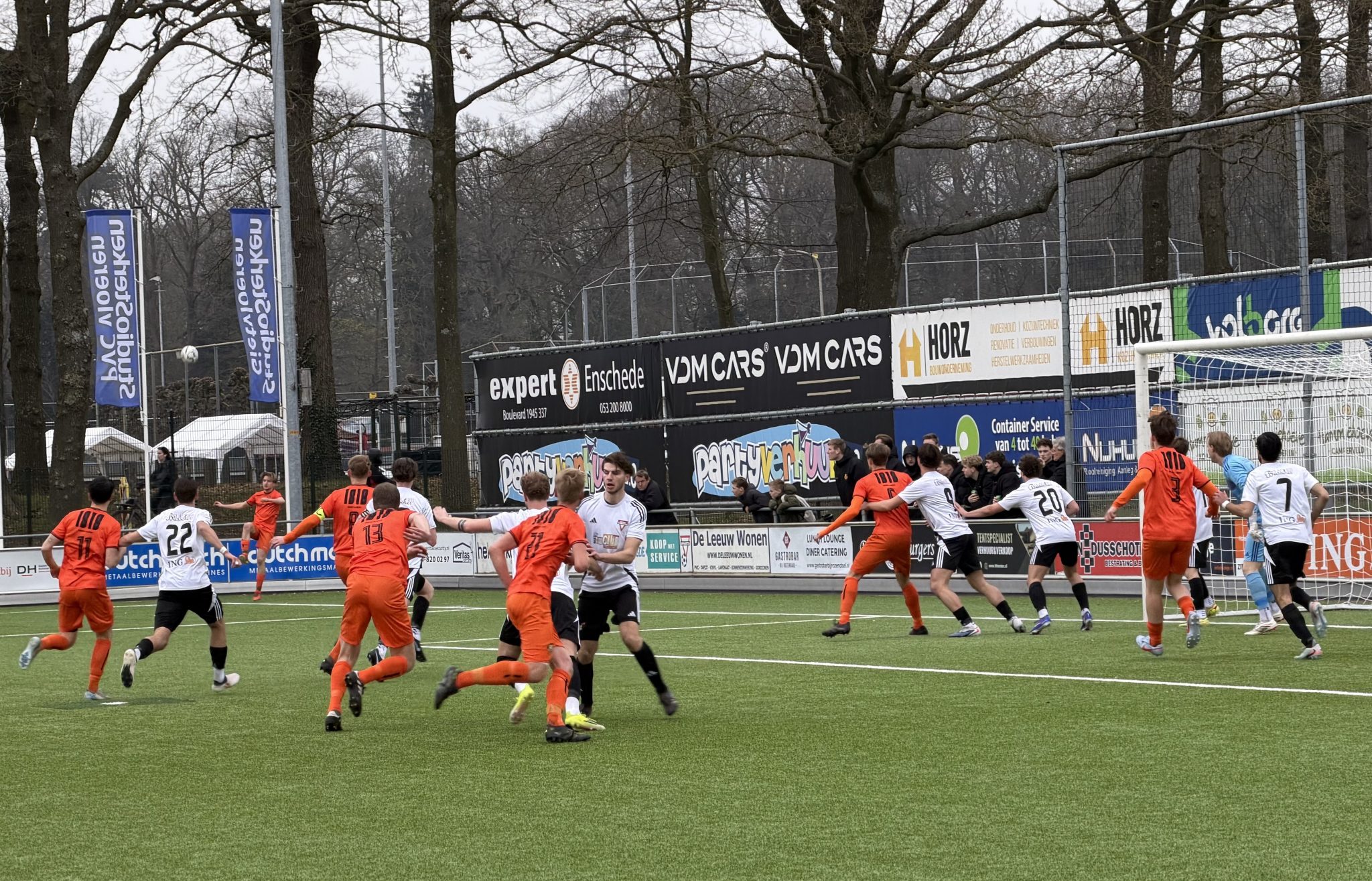 S.V. Nieuwleusen pakt punt bij hekkensluiter Sparta Enschede