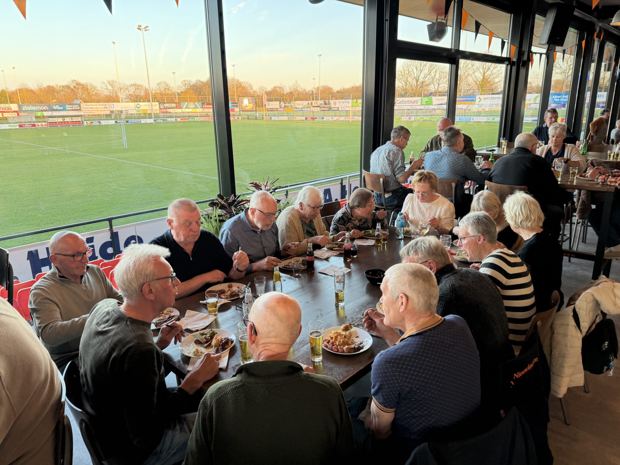 Gezellige leden- en vrijwilligersmiddag 60 plus
